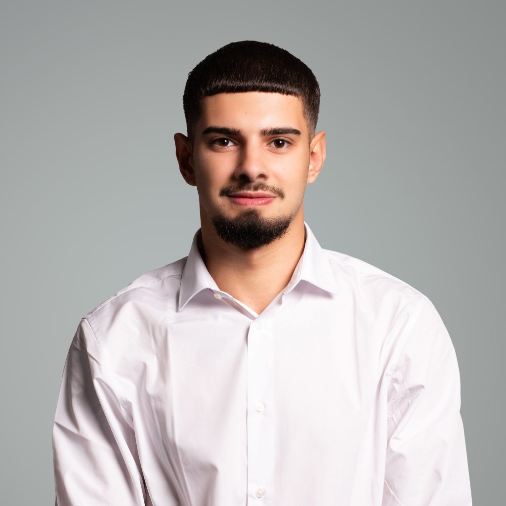 Zach Demosthenous Graduate Party Wall Surveyor.